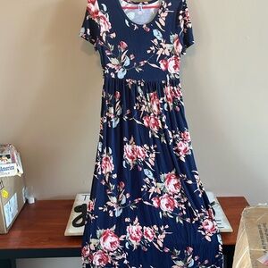Floral Maxi Dress w Pockets
